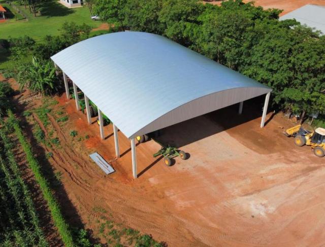 Pré-moldados com Estrutura Metálica